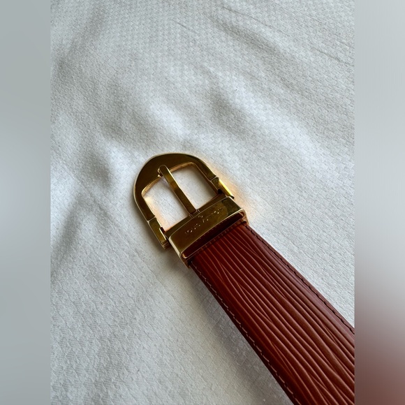 Firm price🔥LV womens Belt (110 or 44 size) - Picture 12 of 17